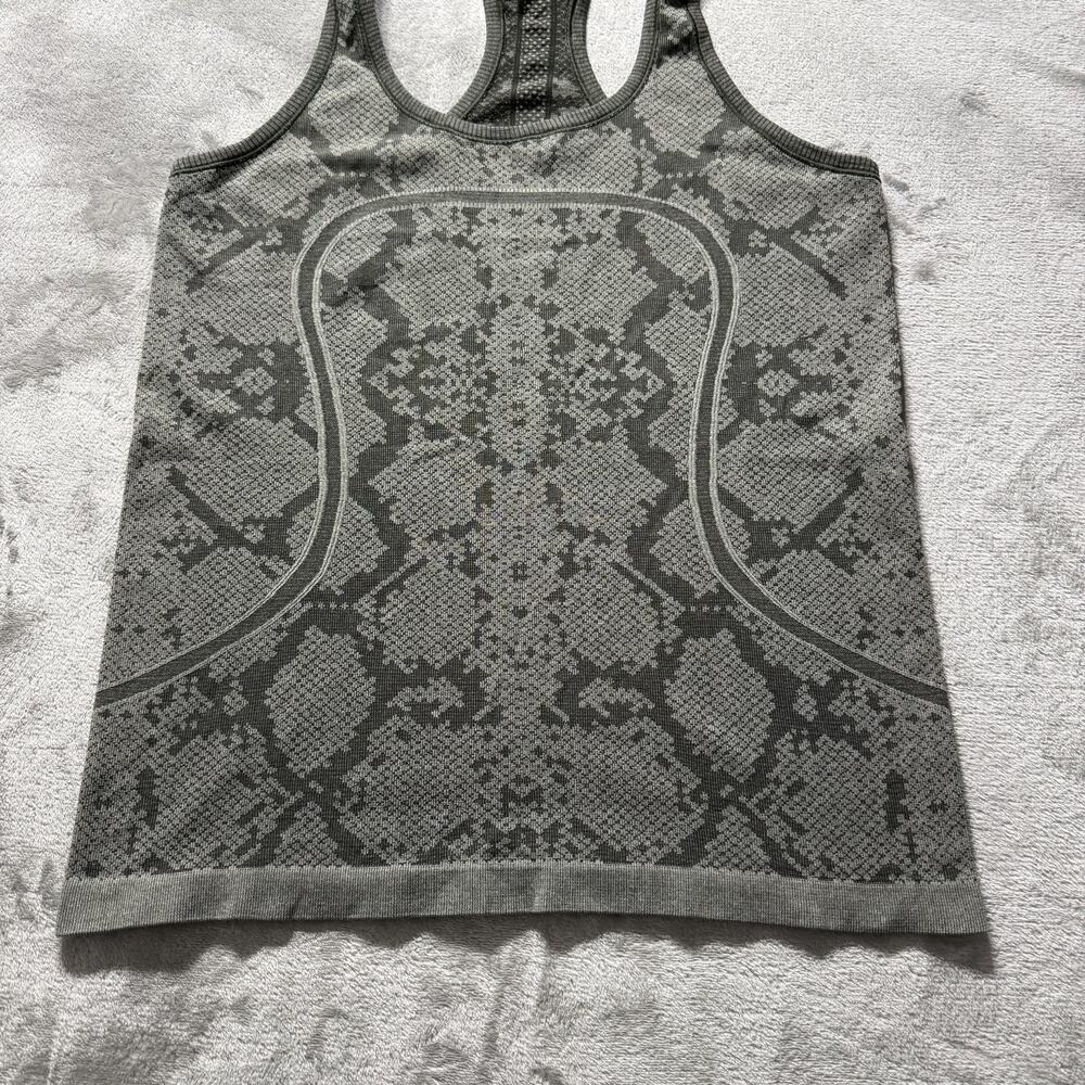 Lululemon Swiftly Tech Shirt Womens 10 Green Yoga Performance Racerback Tank Top - Picture 2 of 9